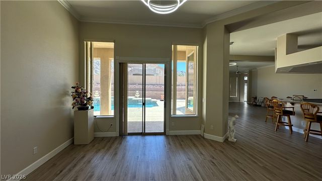 264 North Hollywood Boulevard, Las Vegas, NV 89110