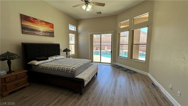 264 North Hollywood Boulevard, Las Vegas, NV 89110
