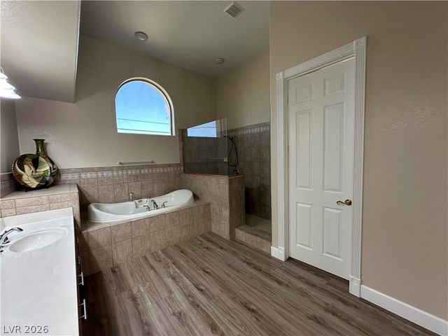 264 North Hollywood Boulevard, Las Vegas, NV 89110