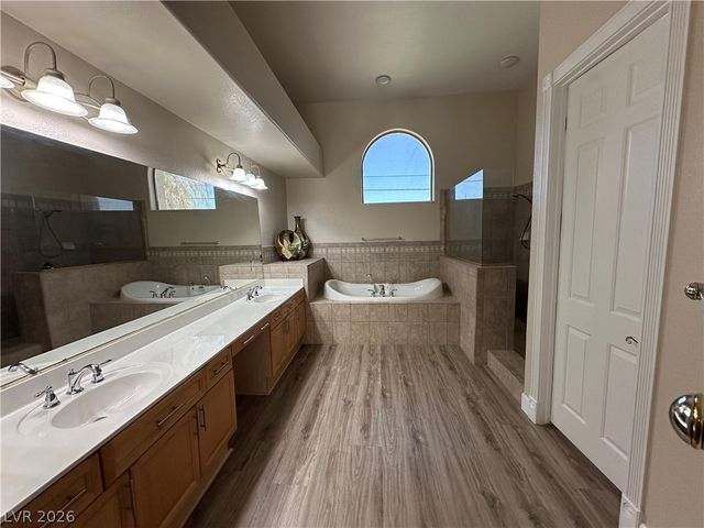 264 North Hollywood Boulevard, Las Vegas, NV 89110