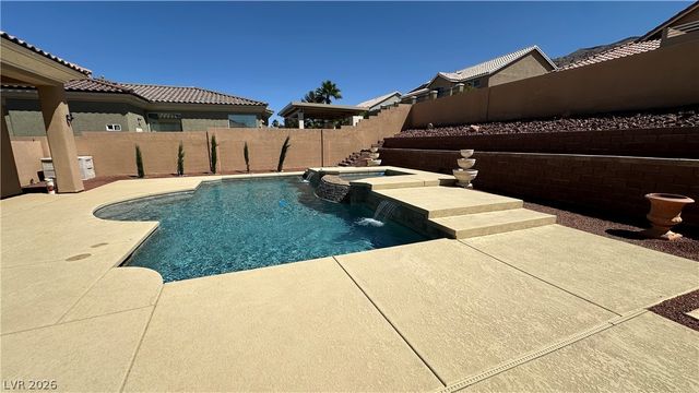 264 North Hollywood Boulevard, Las Vegas, NV 89110