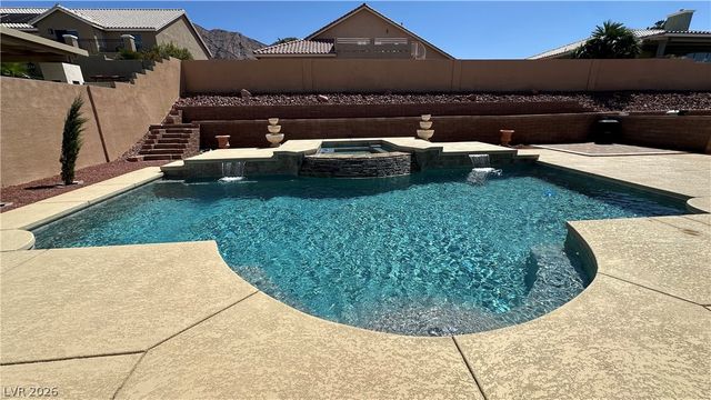 264 North Hollywood Boulevard, Las Vegas, NV 89110