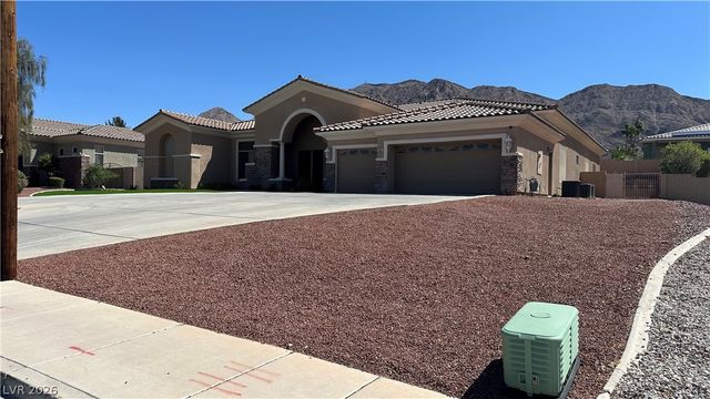 264 North Hollywood Boulevard, Las Vegas, NV 89110