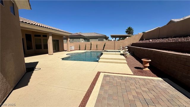264 North Hollywood Boulevard, Las Vegas, NV 89110