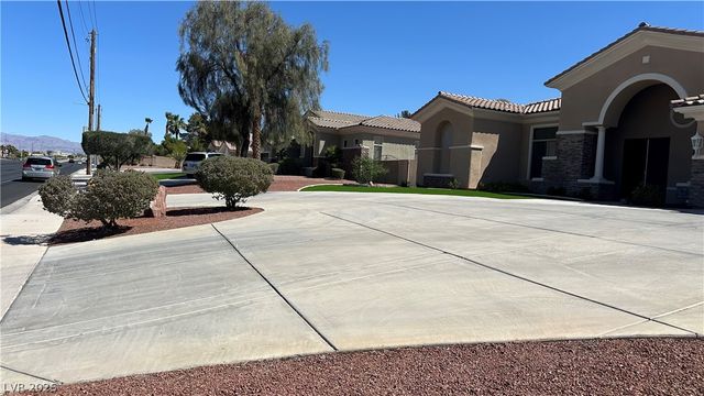 264 North Hollywood Boulevard, Las Vegas, NV 89110