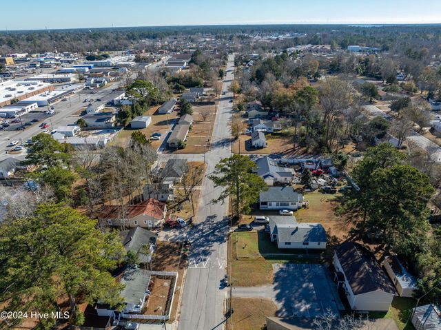 306 Richlands Avenue, Jacksonville, NC 28540