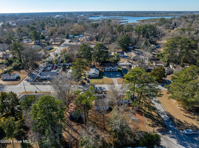 306 Richlands Avenue, Jacksonville, NC 28540