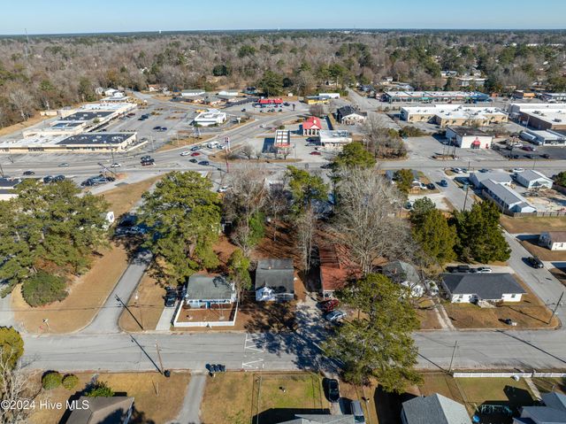 306 Richlands Avenue, Jacksonville, NC 28540