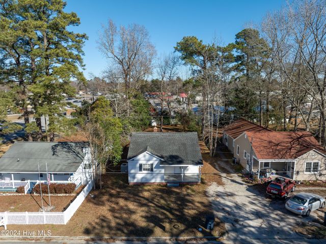 306 Richlands Avenue, Jacksonville, NC 28540