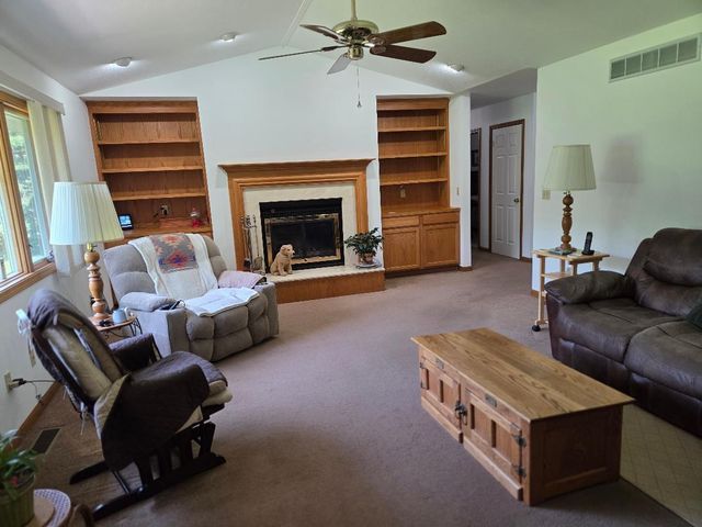 7177 E Grace Avenue, New Carlisle, IN 46552