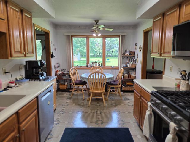 7177 E Grace Avenue, New Carlisle, IN 46552
