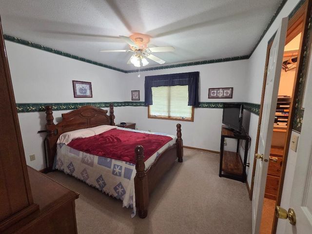 7177 E Grace Avenue, New Carlisle, IN 46552