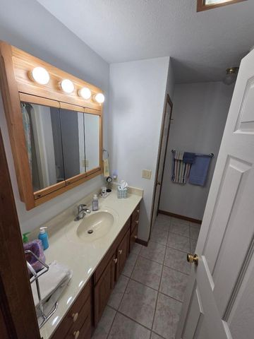 7177 E Grace Avenue, New Carlisle, IN 46552