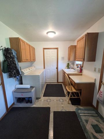 7177 E Grace Avenue, New Carlisle, IN 46552