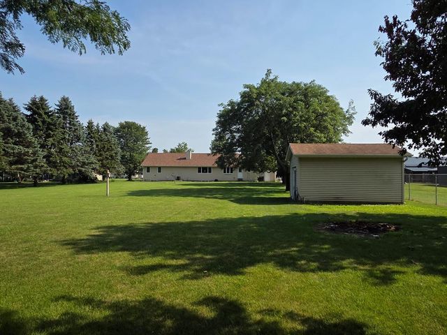 7177 E Grace Avenue, New Carlisle, IN 46552