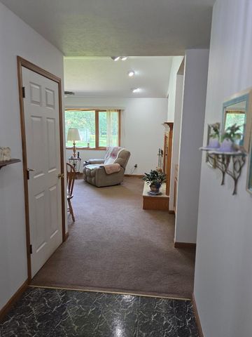7177 E Grace Avenue, New Carlisle, IN 46552