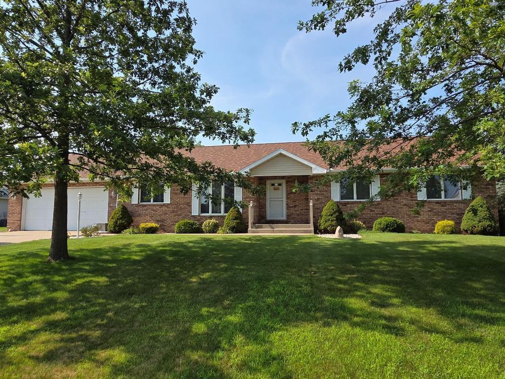7177 E Grace Avenue, New Carlisle, IN 46552