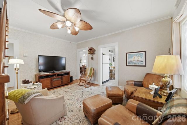 408 Garrou Avenue SE, Valdese, NC 28690