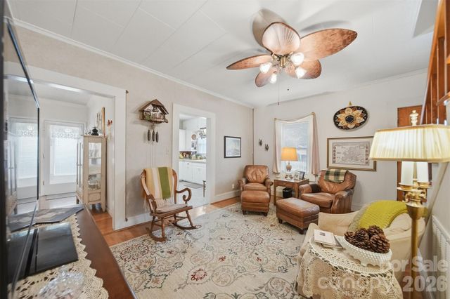 408 Garrou Avenue SE, Valdese, NC 28690