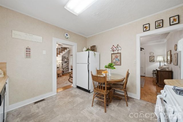 408 Garrou Avenue SE, Valdese, NC 28690
