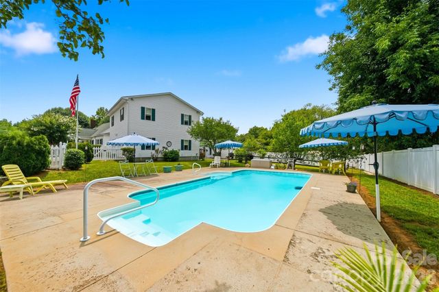 408 Garrou Avenue SE, Valdese, NC 28690