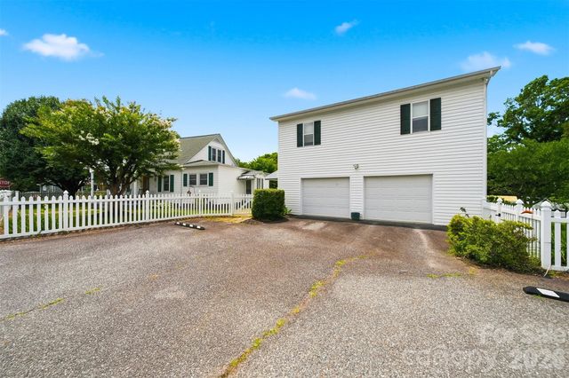 408 Garrou Avenue SE, Valdese, NC 28690