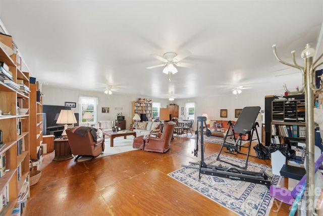 408 Garrou Avenue SE, Valdese, NC 28690