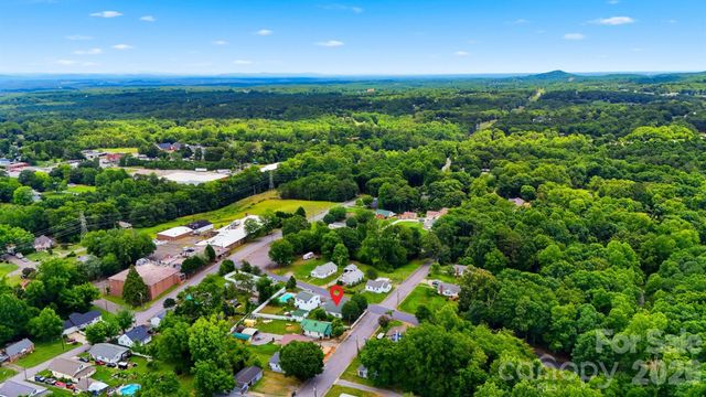 408 Garrou Avenue SE, Valdese, NC 28690