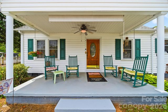 408 Garrou Avenue SE, Valdese, NC 28690