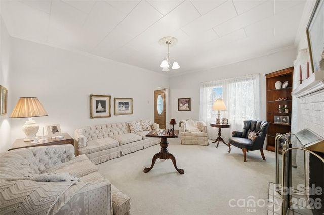408 Garrou Avenue SE, Valdese, NC 28690