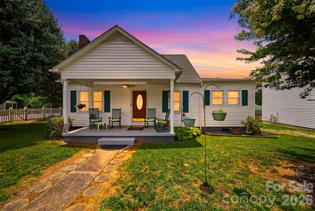 408 Garrou Avenue SE, Valdese, NC 28690