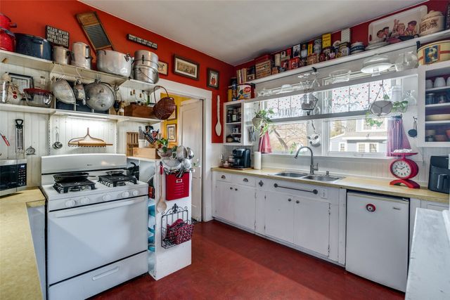 920 Cedar Hill Avenue, Dallas, TX 75208