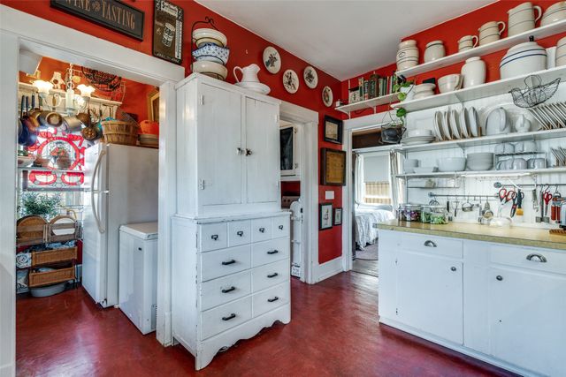 920 Cedar Hill Avenue, Dallas, TX 75208