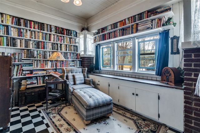 920 Cedar Hill Avenue, Dallas, TX 75208