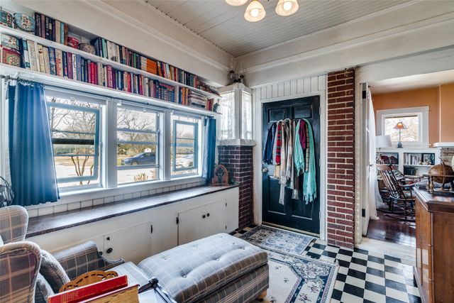 920 Cedar Hill Avenue, Dallas, TX 75208