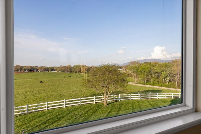 153 Bishop Lane, Benton, TN 37307