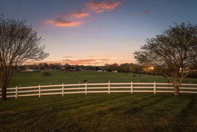 153 Bishop Lane, Benton, TN 37307