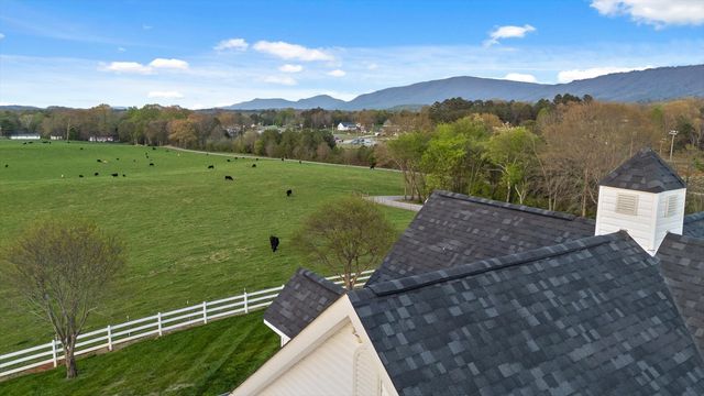 153 Bishop Lane, Benton, TN 37307