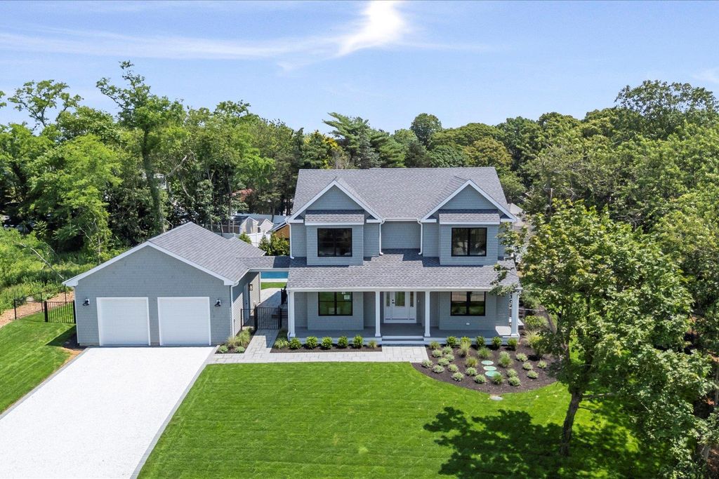 520 Zena Road, Mattituck, NY 11952