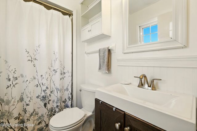 9209 Foxtail Ct, Crestwood, KY 40014