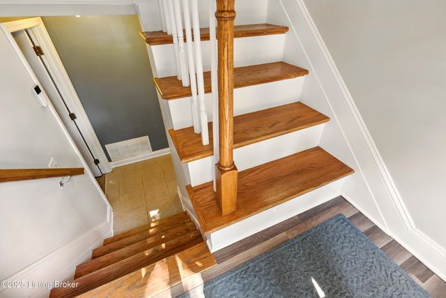 9209 Foxtail Ct, Crestwood, KY 40014