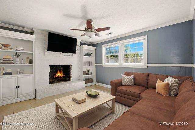 9209 Foxtail Ct, Crestwood, KY 40014