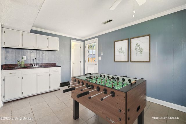 9209 Foxtail Ct, Crestwood, KY 40014