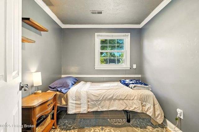 9209 Foxtail Ct, Crestwood, KY 40014