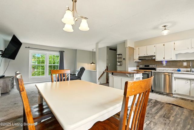 9209 Foxtail Ct, Crestwood, KY 40014