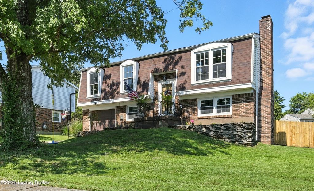 9209 Foxtail Ct, Crestwood, KY 40014