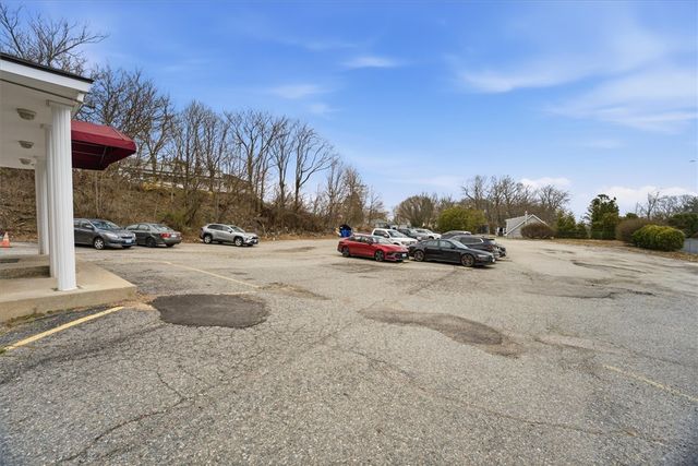 420 Woodward Road 5, North Providence, RI 02904