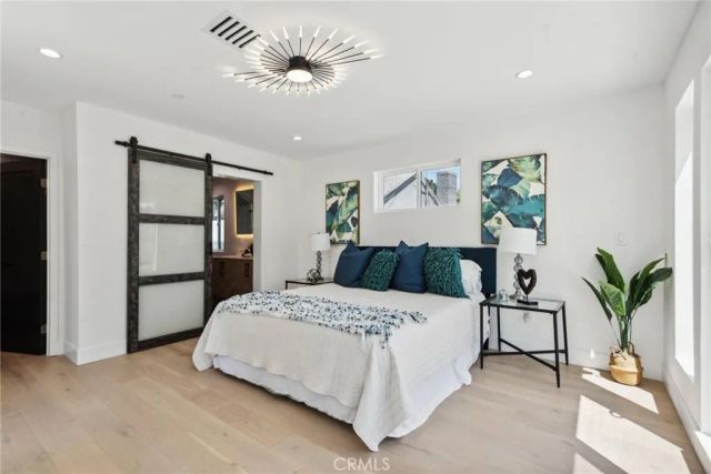 17406 Valerio Street, Lake Balboa, CA 91406