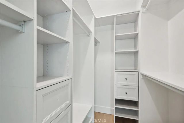 17406 Valerio Street, Lake Balboa, CA 91406