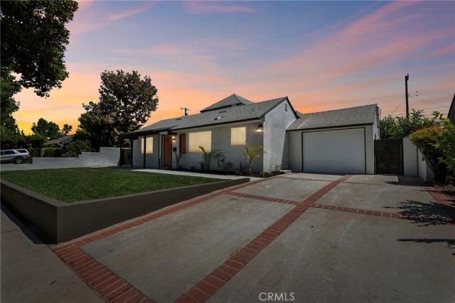 17406 Valerio Street, Lake Balboa, CA 91406